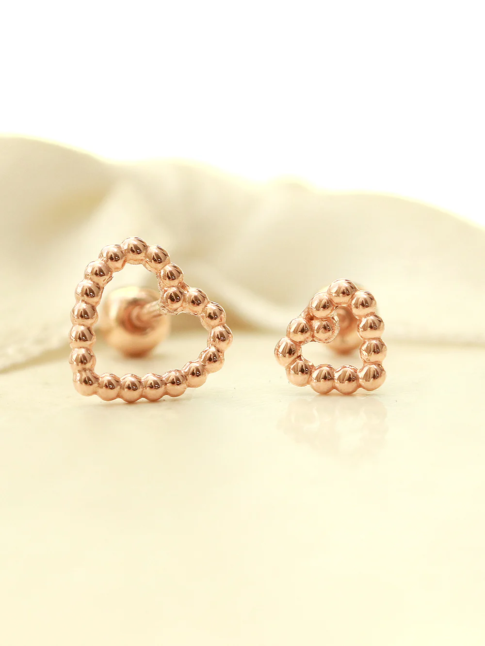 14K Gold Bubble Heart Cartilage Earring 20G18G - Image 6