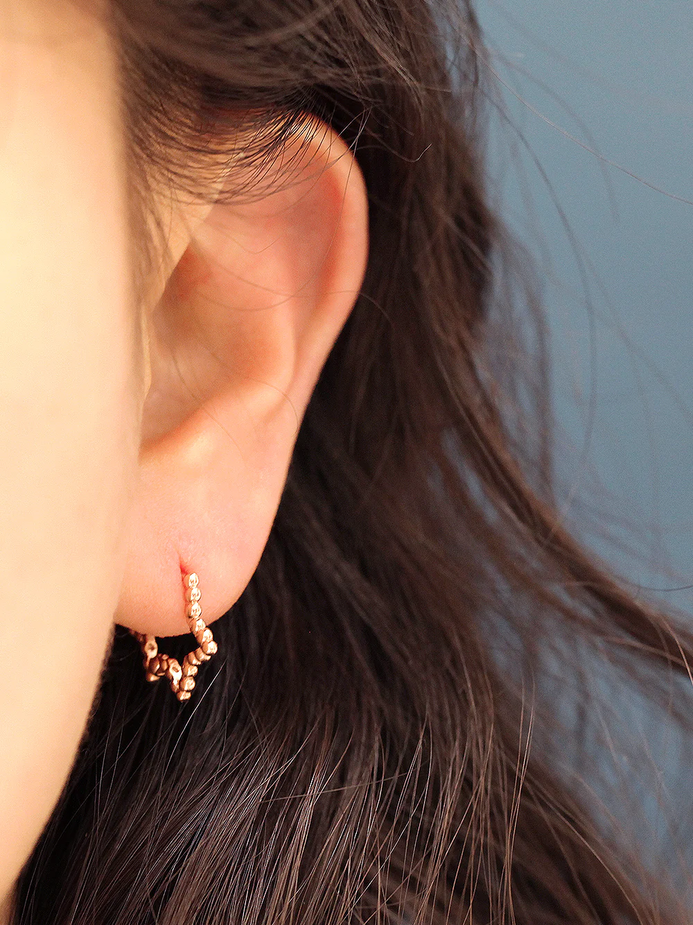 14K Gold Bubble Heart & Star Hoop Earring - Image 9