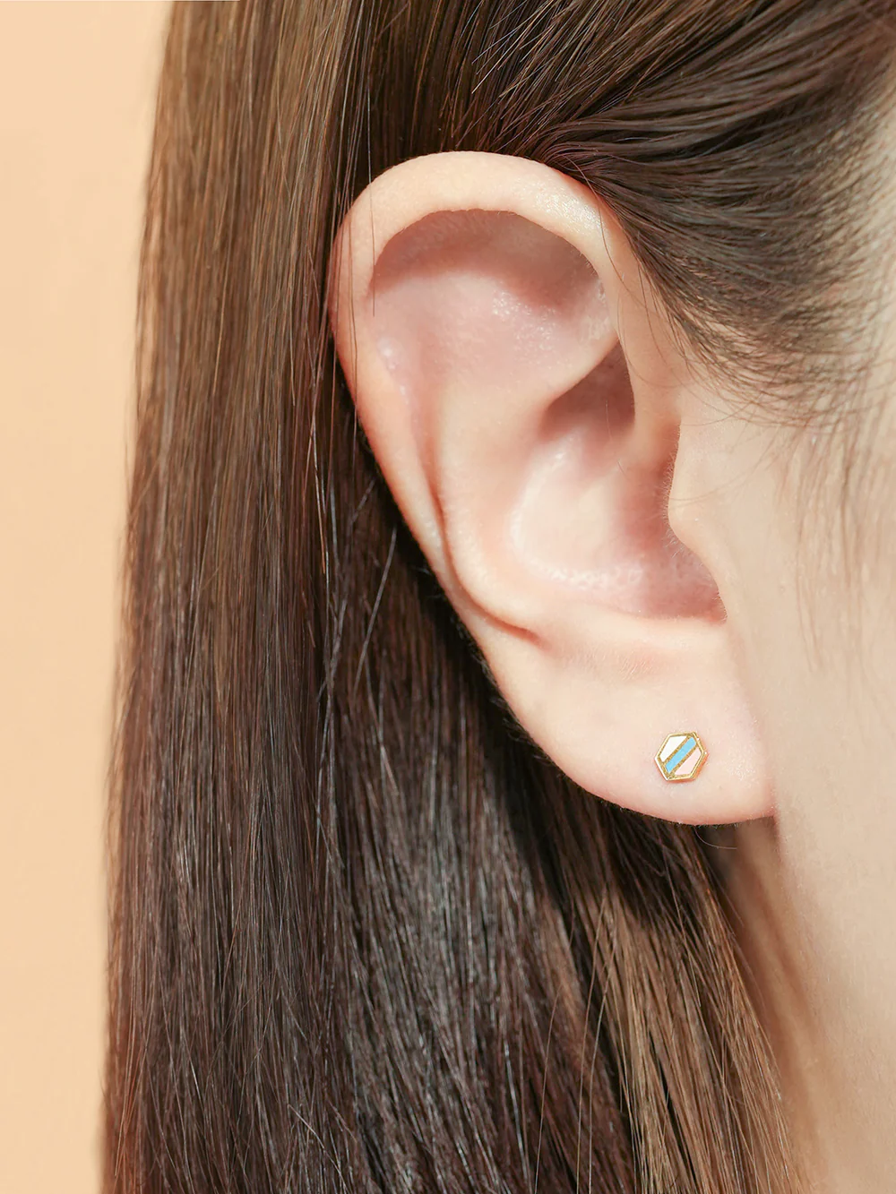 14K Gold Candy Pop Hexagon Cartilage Earring 20G - Image 2