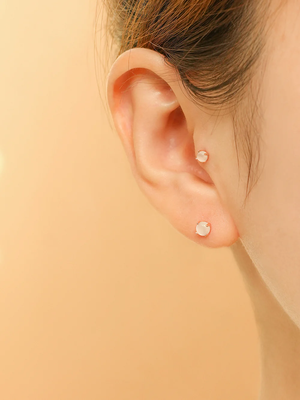 14K Gold Cat's Eye Round Cubic Cartilage Earring 20G18G16G - Image 4