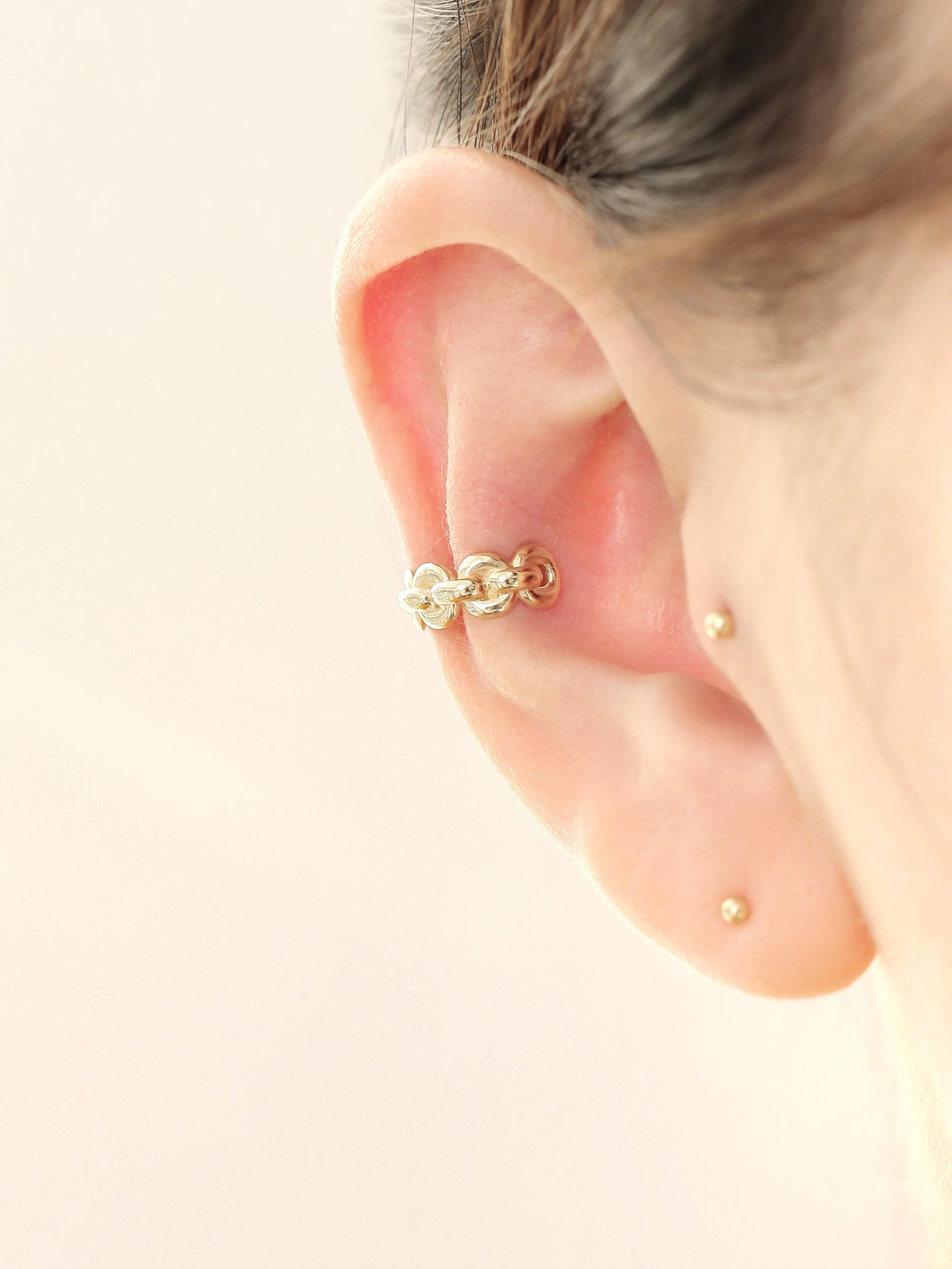 14K Gold Chain Ear Cuff - Image 4