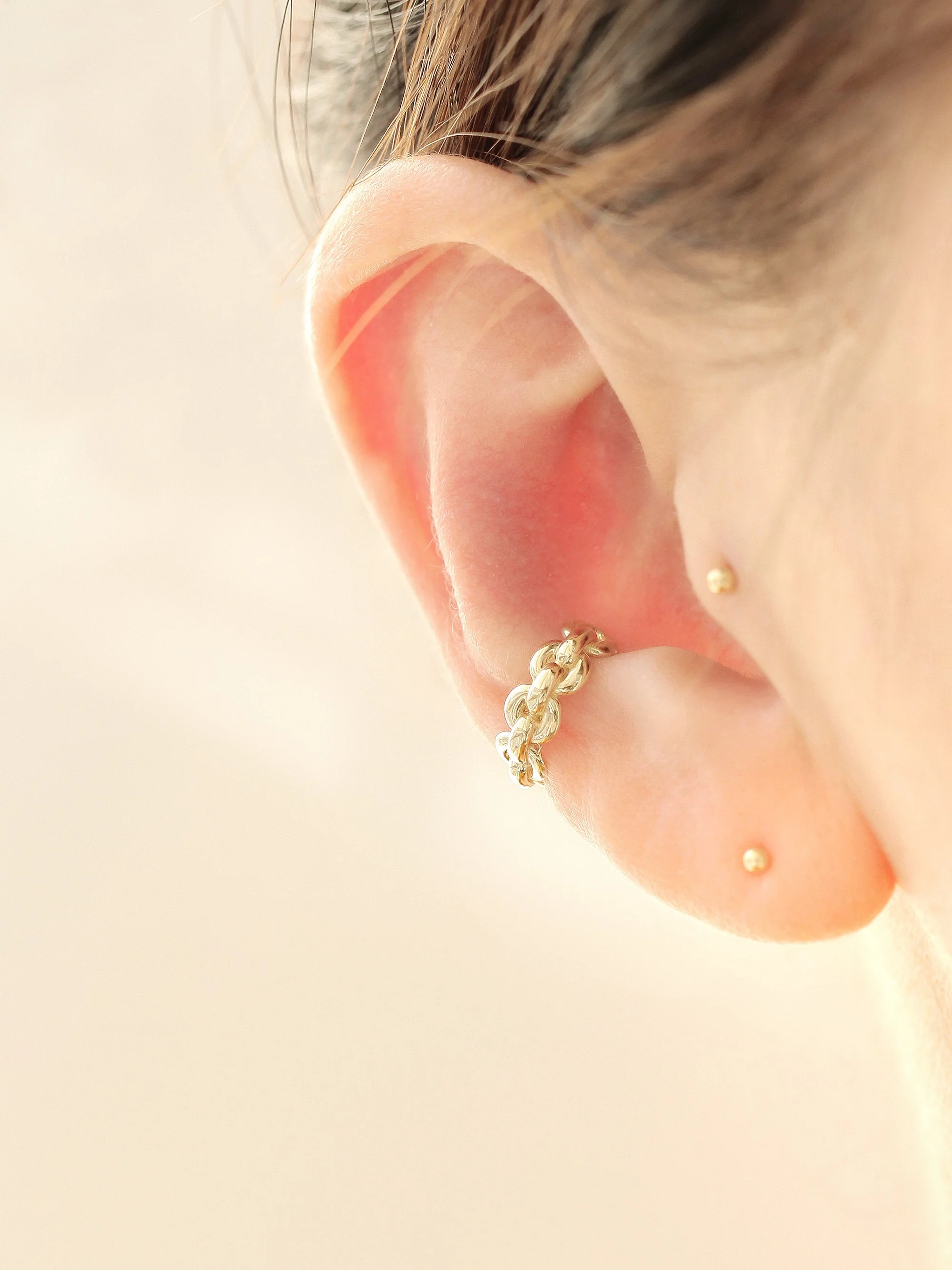 14K Gold Chain Ear Cuff - Image 5