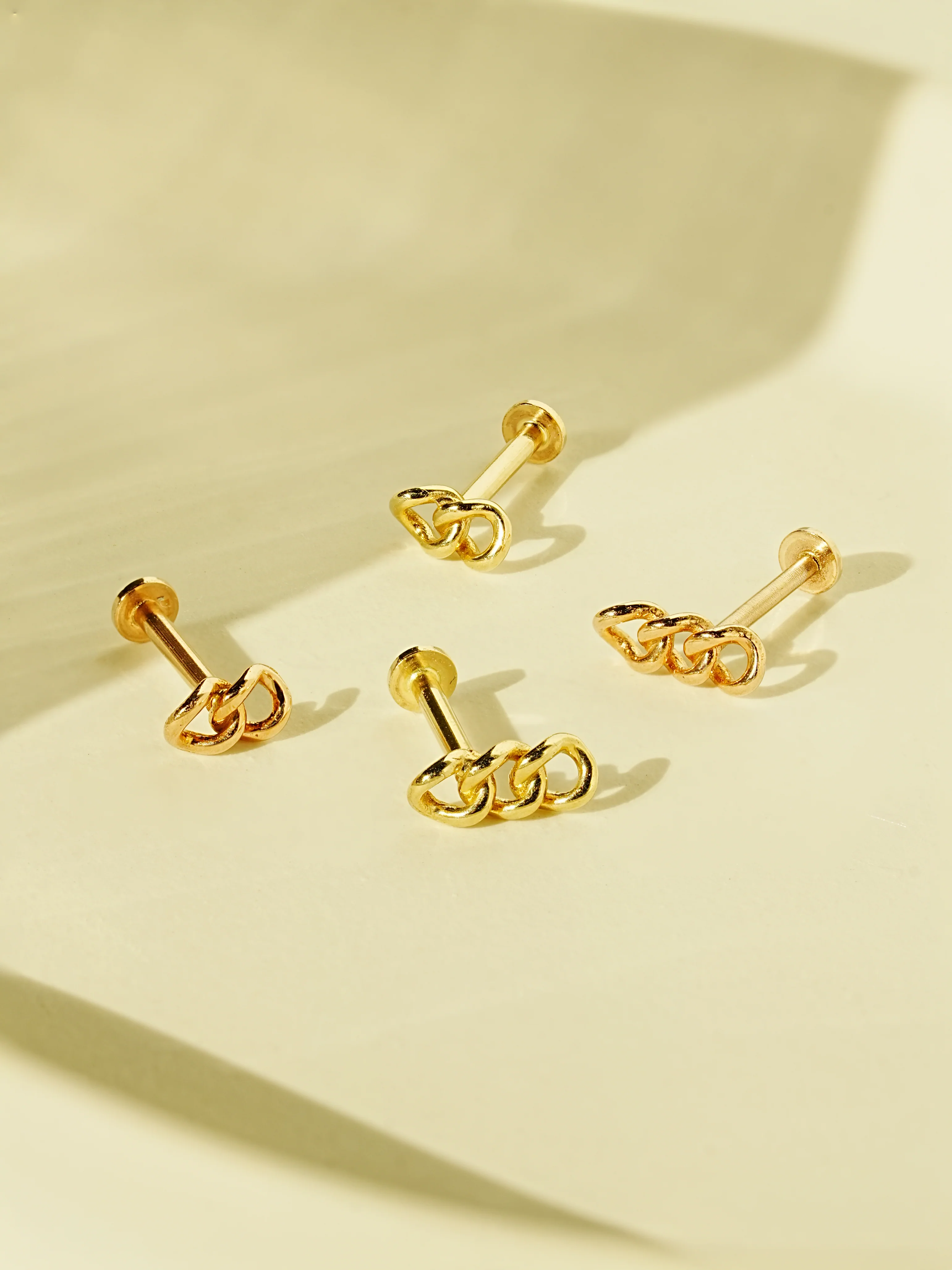 14K Gold Chain Internally Threaded Labret Piercing 18G16G - Image 3