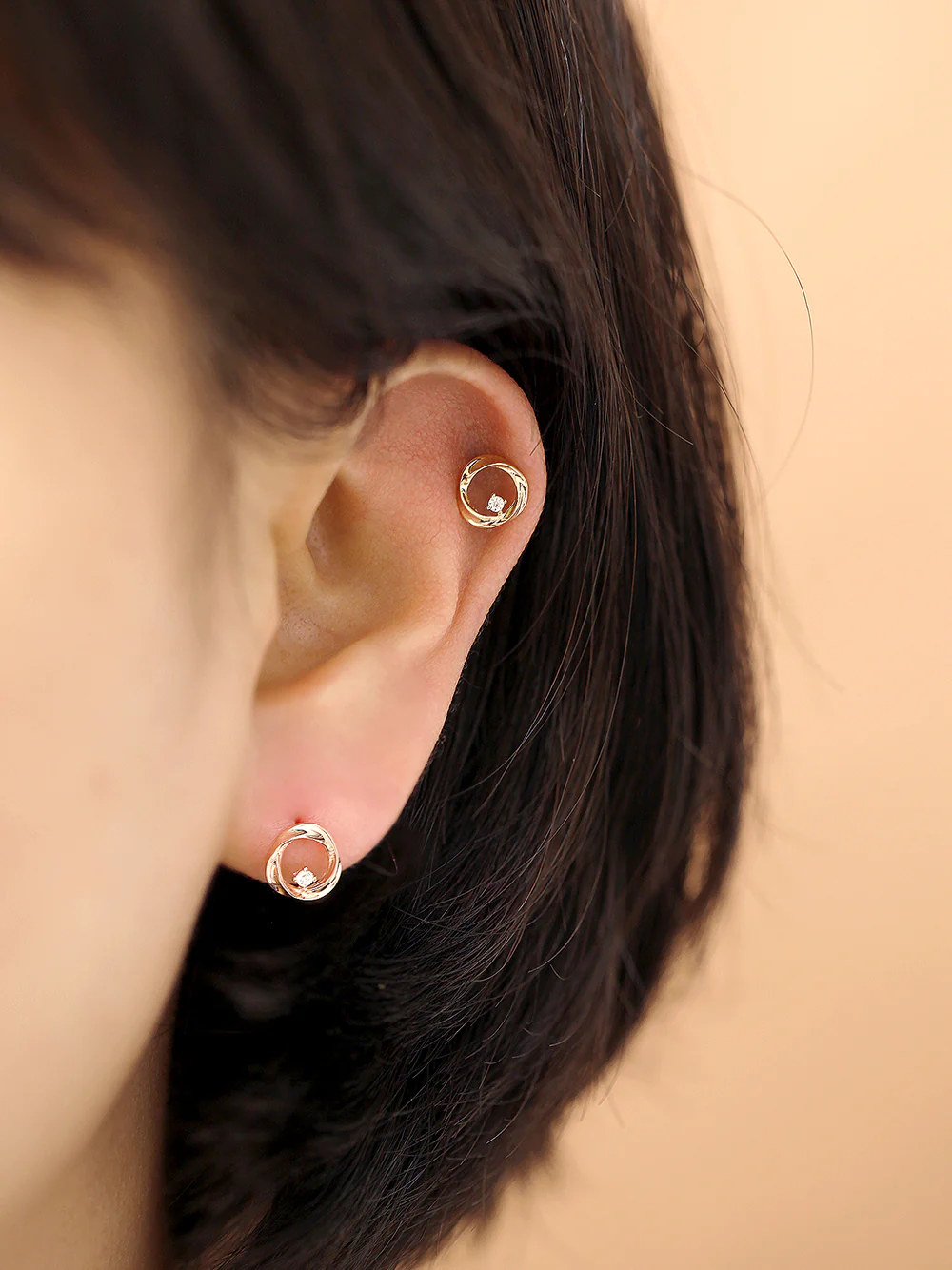 14K Gold Circle Cubic Cartilage Earring 20G - Image 2