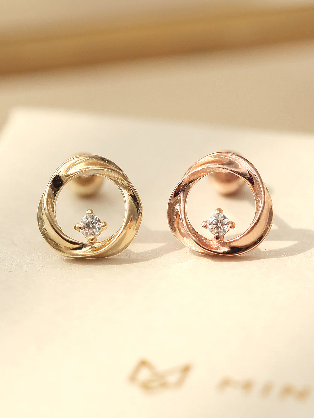 14K Gold Circle Cubic Cartilage Earring 20G - Image 5