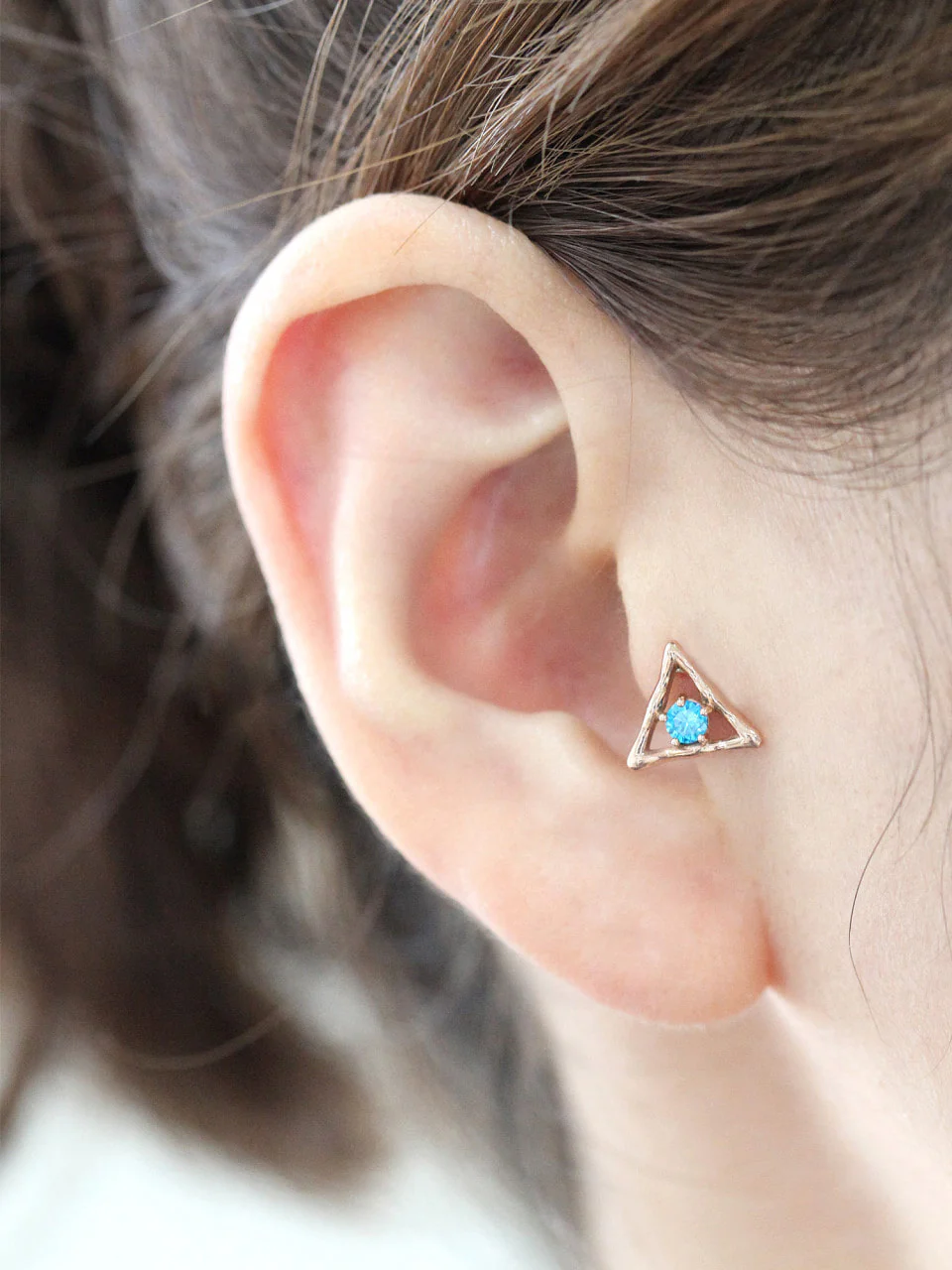 14K Gold Circle Triangle Cartilage Earring 18g16g - Image 8