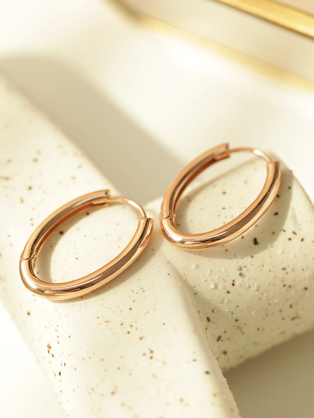 14K Gold Classic Bold Hoop Earring - Image 7