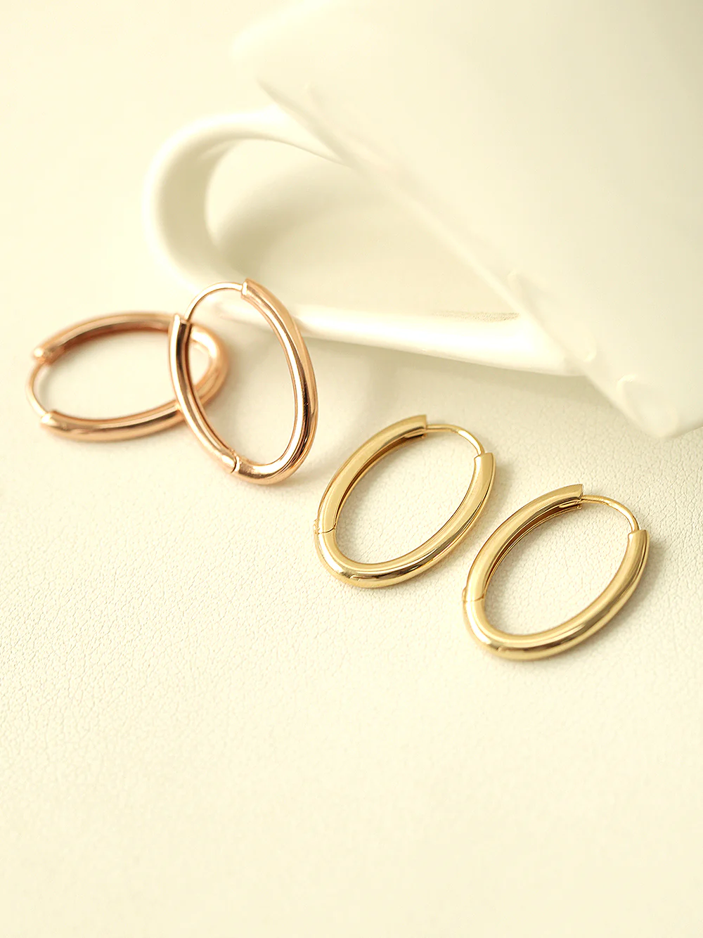 14K Gold Classic Bold Hoop Earring - Image 9