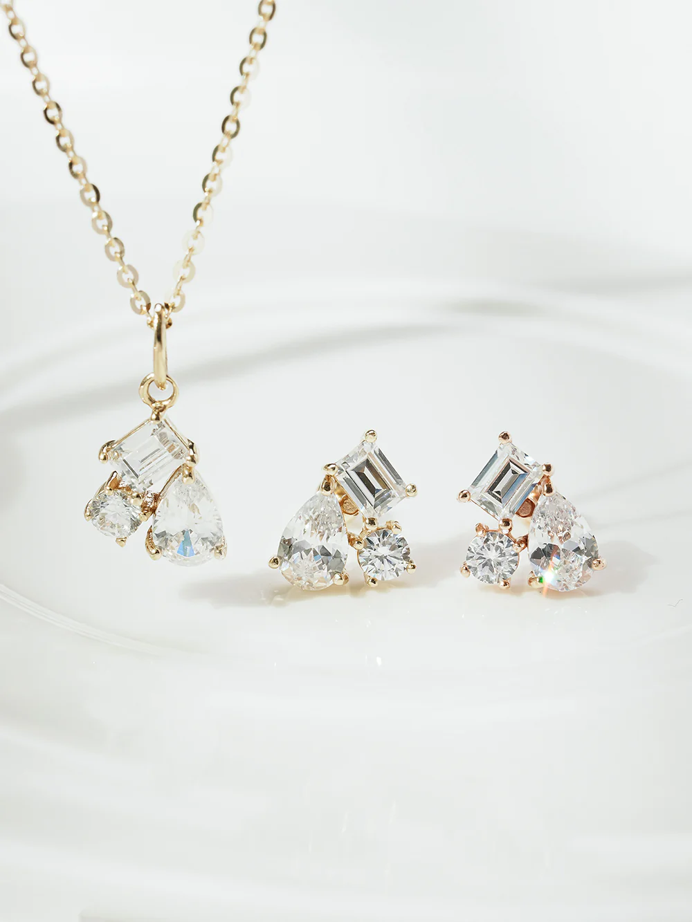 14K Gold Cluster Cubic Cartilage Earring 20G18G16G - Image 12