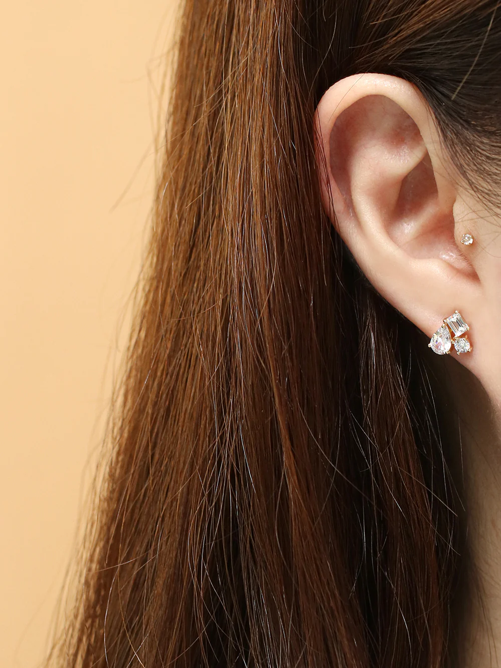 14K Gold Cluster Cubic Cartilage Earring 20G18G16G - Image 4