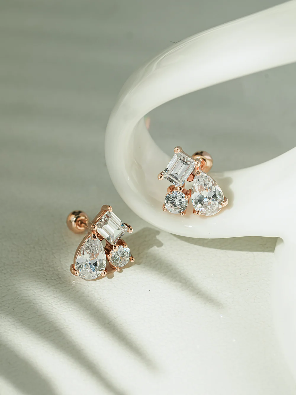 14K Gold Cluster Cubic Cartilage Earring 20G18G16G - Image 7