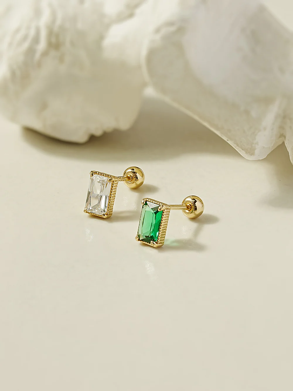 14K Gold Colorful Baguette CZ Cartilage Earring 20G18G16G