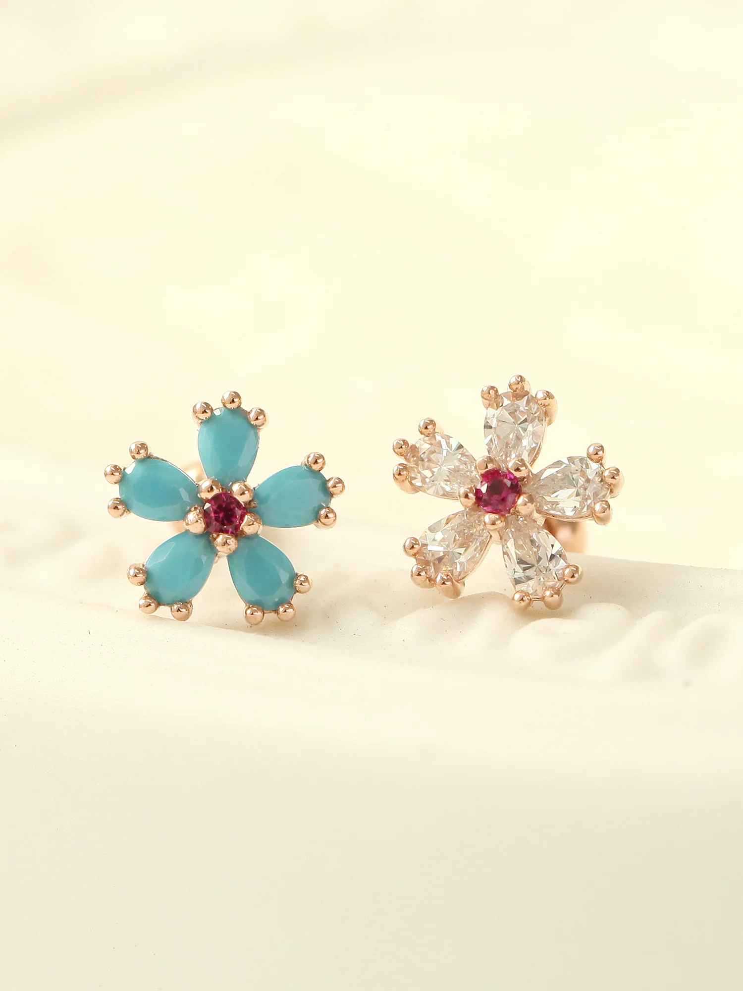 14K Gold Cosmos Cartilage Earring 18g16g - Image 3