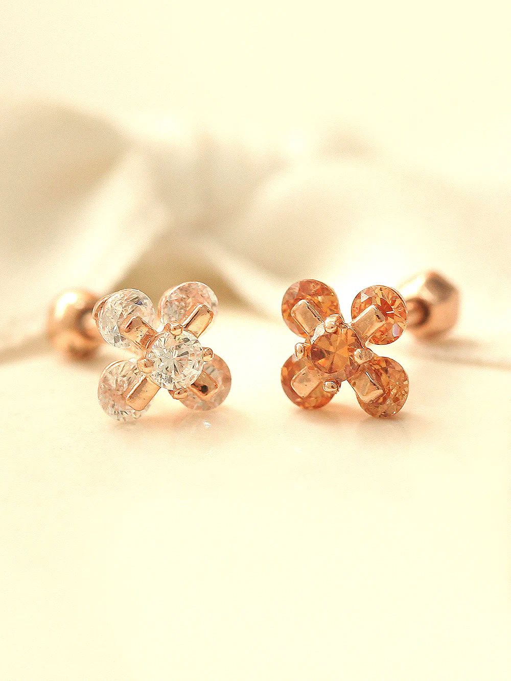 14K Gold Cotton Flower Cubic Cartilage Earring 18G16G