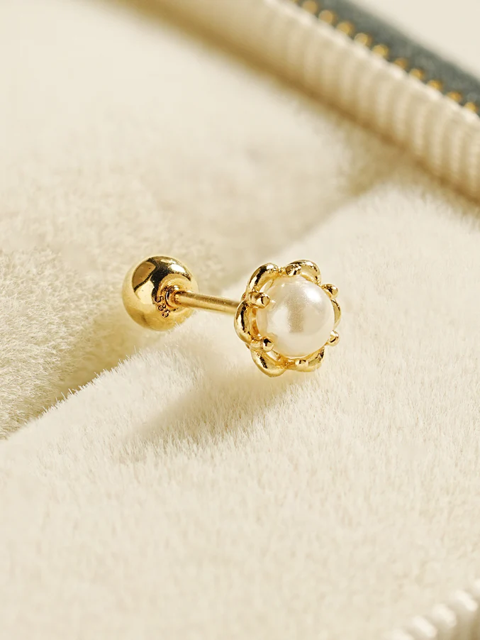 14K Gold Creamy Flower Cartilage Earring 20G - Image 3
