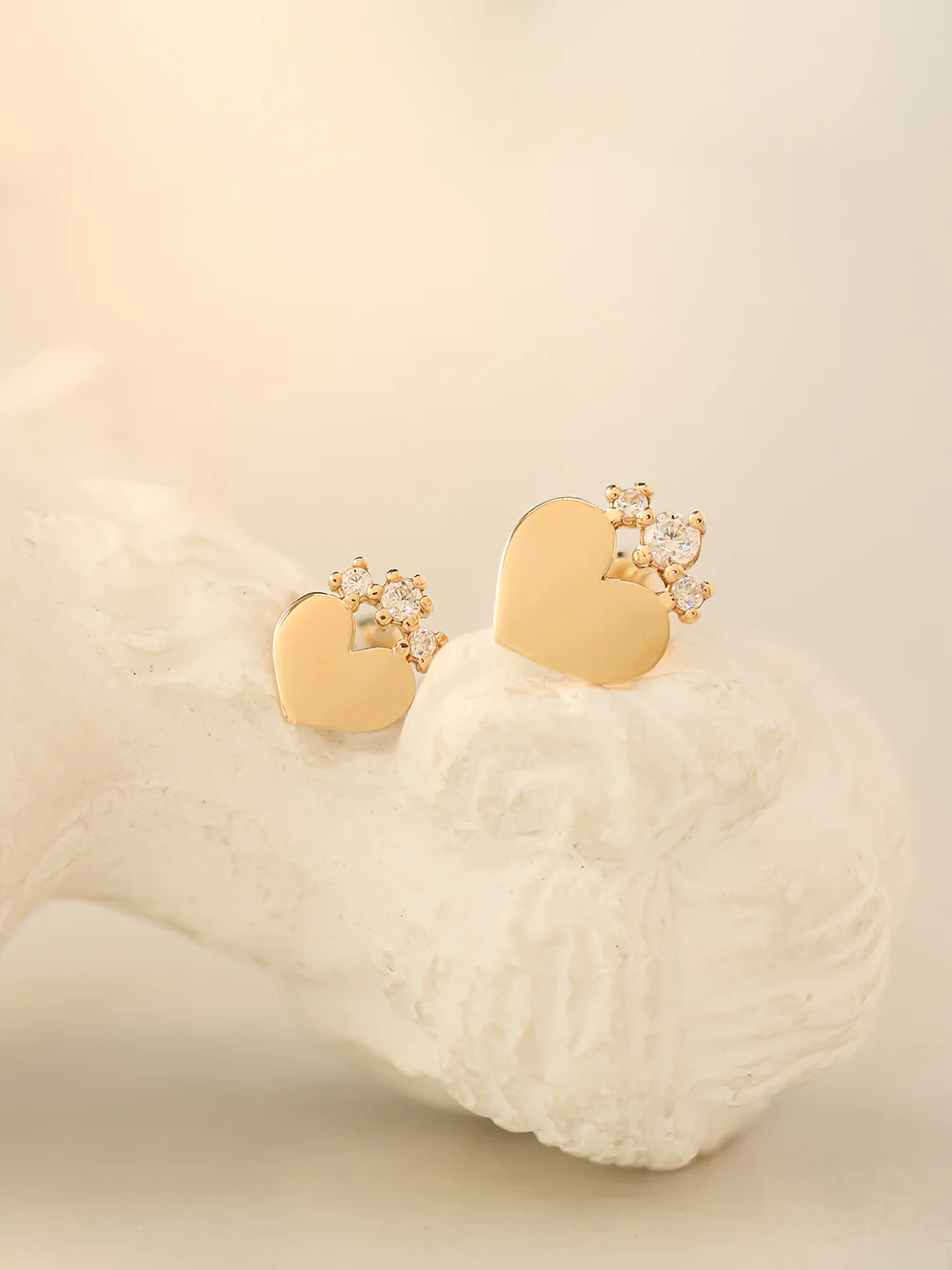 14K Gold Crown Cubic Heart Cartilage Earring 20G18G16G - Image 9