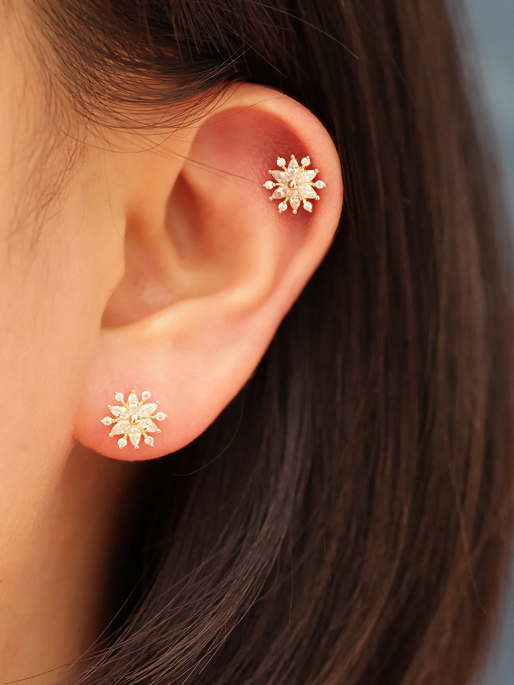 14K Gold Crystal Snow Cubic Cartilage Earring 20G - Image 5