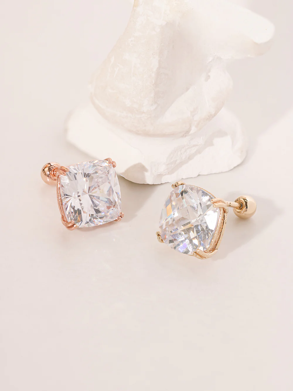 14K Gold Crystal Square Cartilage Earring 20G18G16G - Image 9