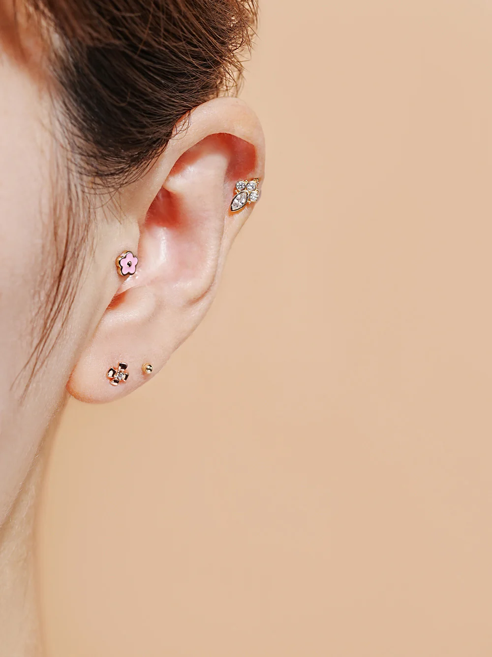 14K Gold Cubic Clover Internally Threaded Labret Piercing 18G16G - Image 4