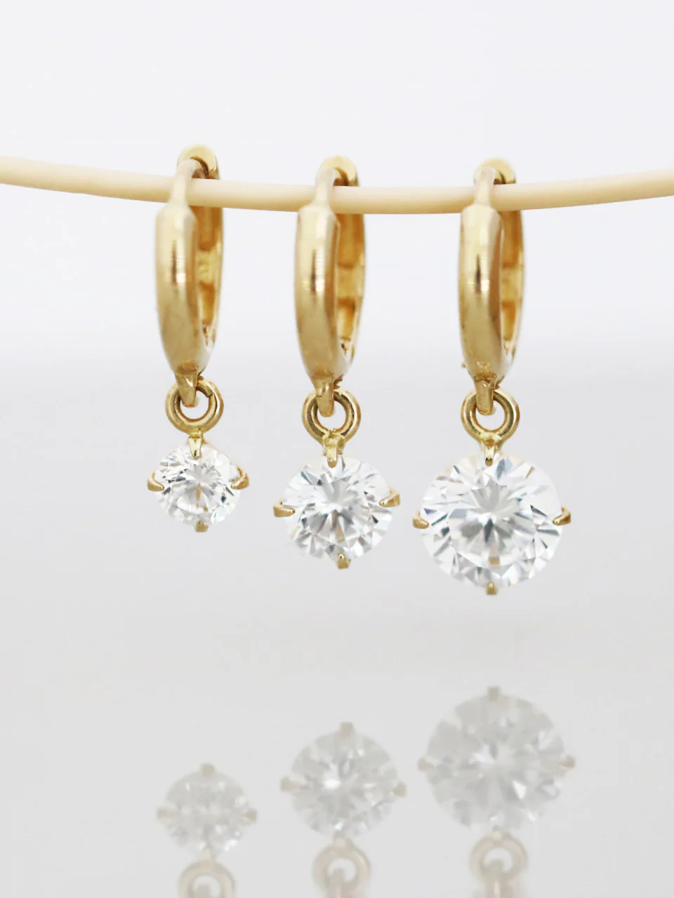 14K Gold Cubic Hoop Earring - Image 3
