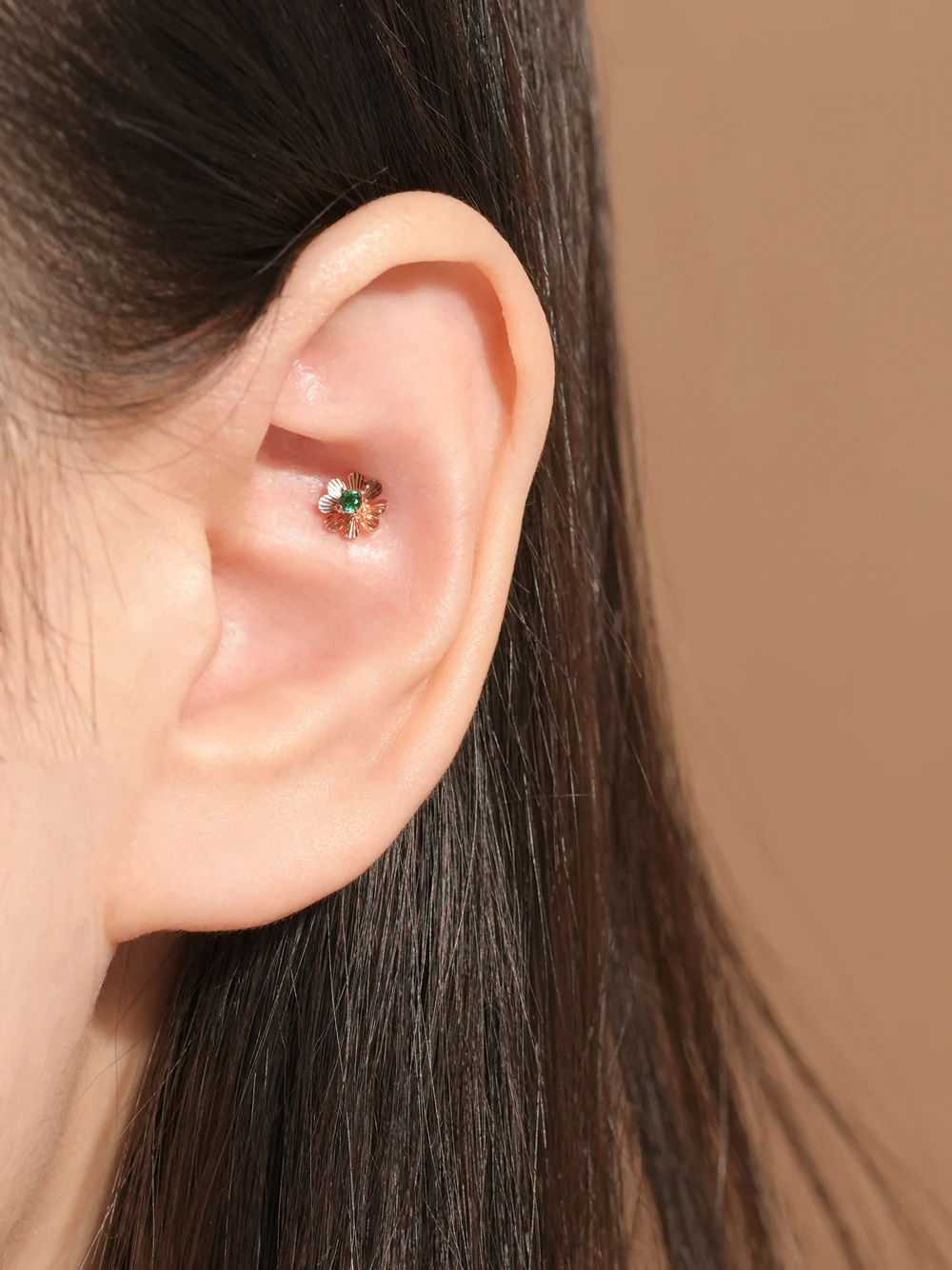 14K Gold Cutting 4 Petal Clover Cartilage Earring 18G16G - Image 4
