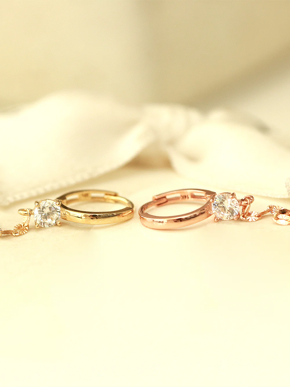 14K Gold Cutting Chain Cubic Hoop Earring - Image 6