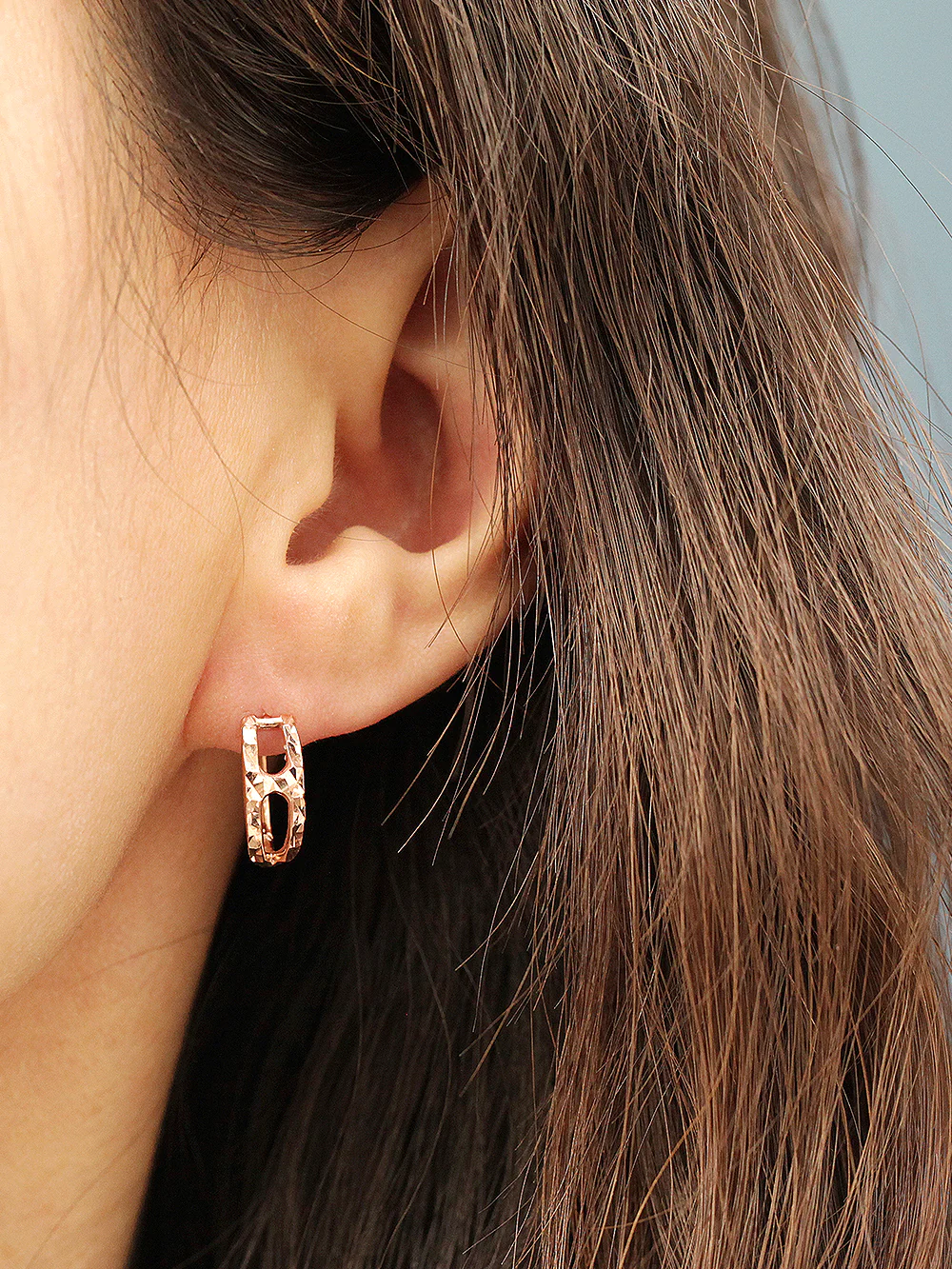 14K Gold Cutting H Hoop Earring - Image 9