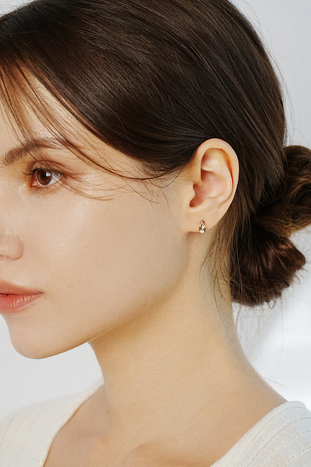 14K Gold Cutting Round Drop Cartilage Earring 20G - Image 4