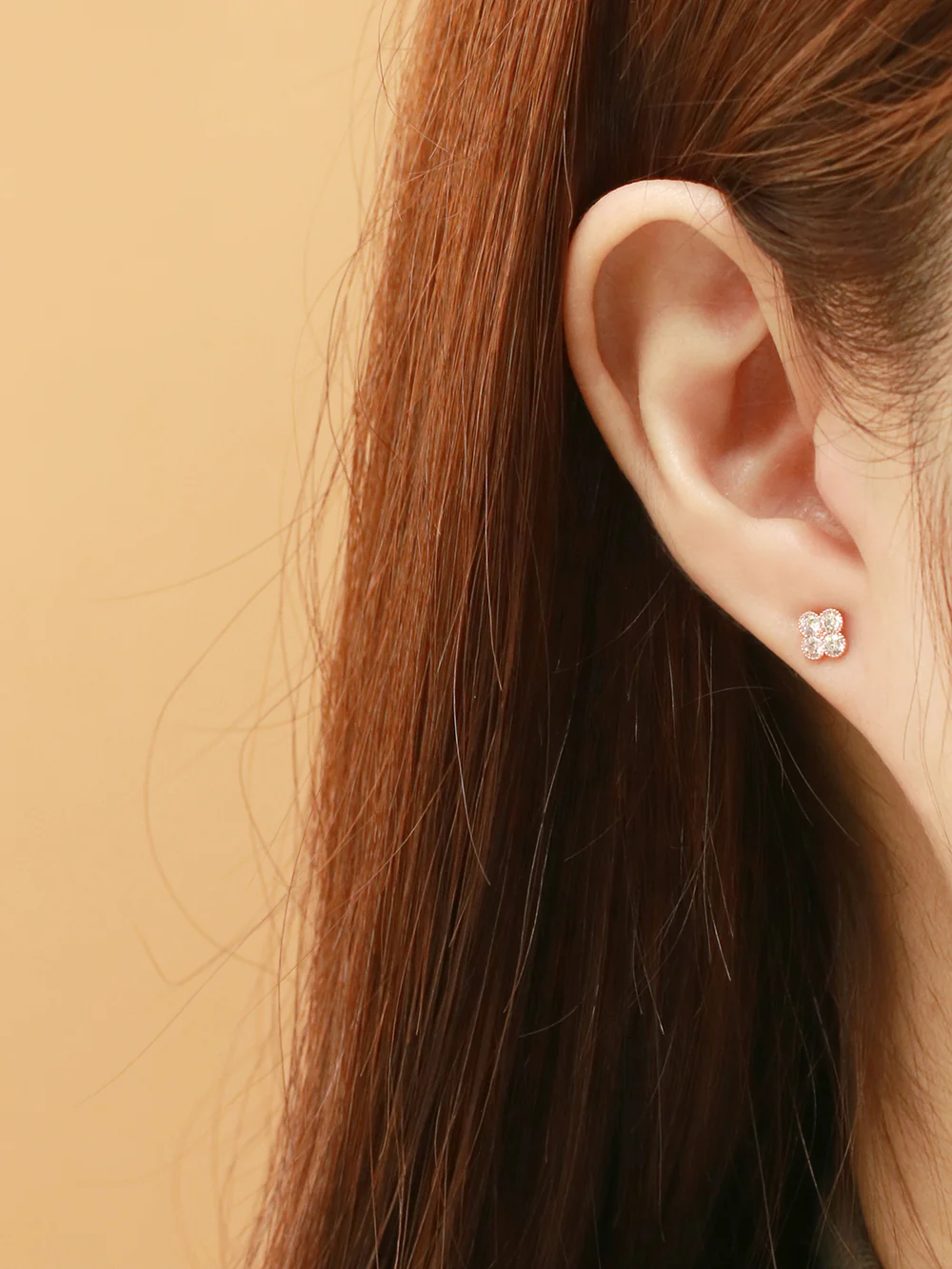 14K Gold CZ Clover Cartilage Earring 20G18G16G - Image 2