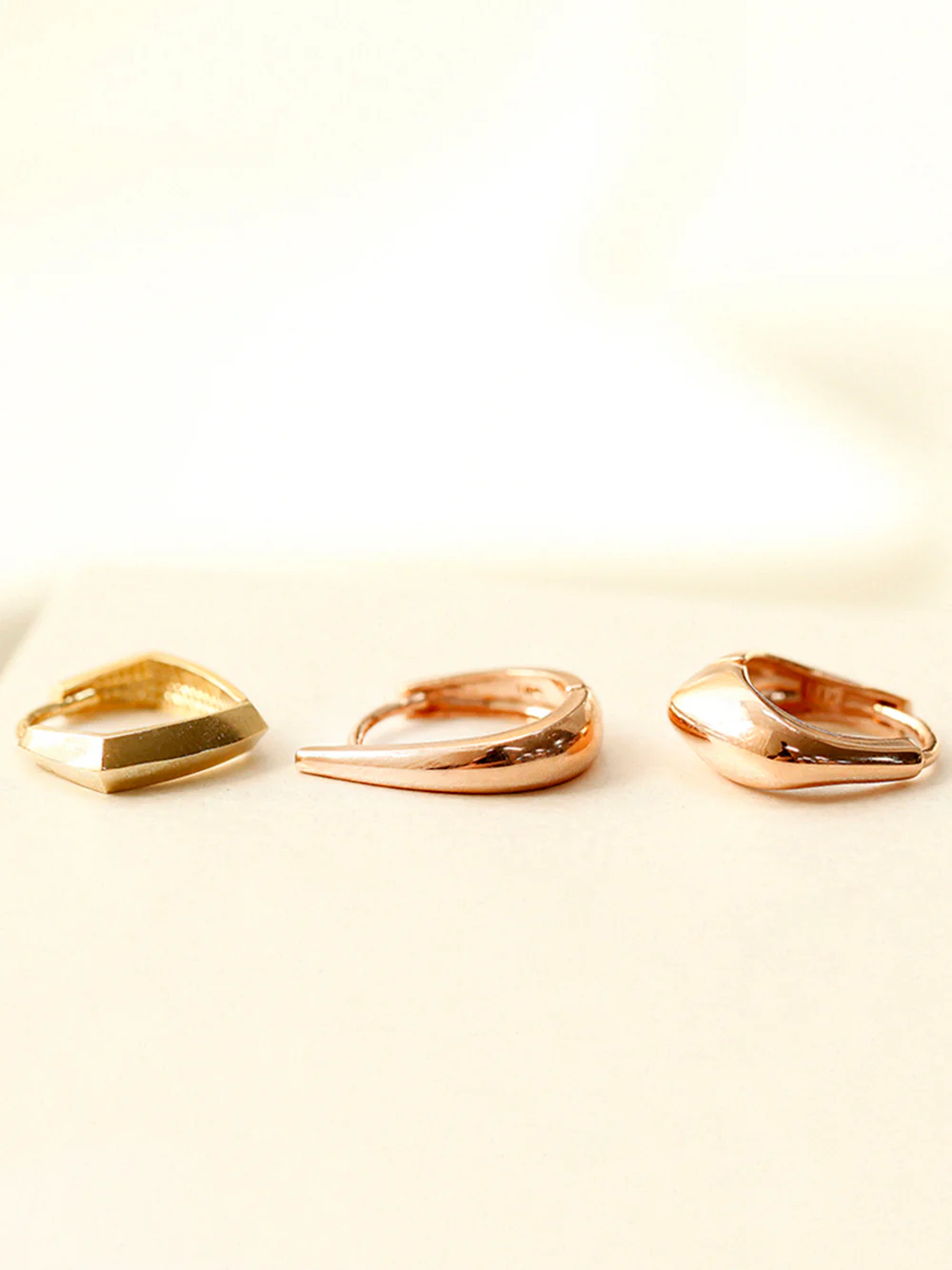 14K Gold Daily Volume Cartilage Hoop Earring - Image 3