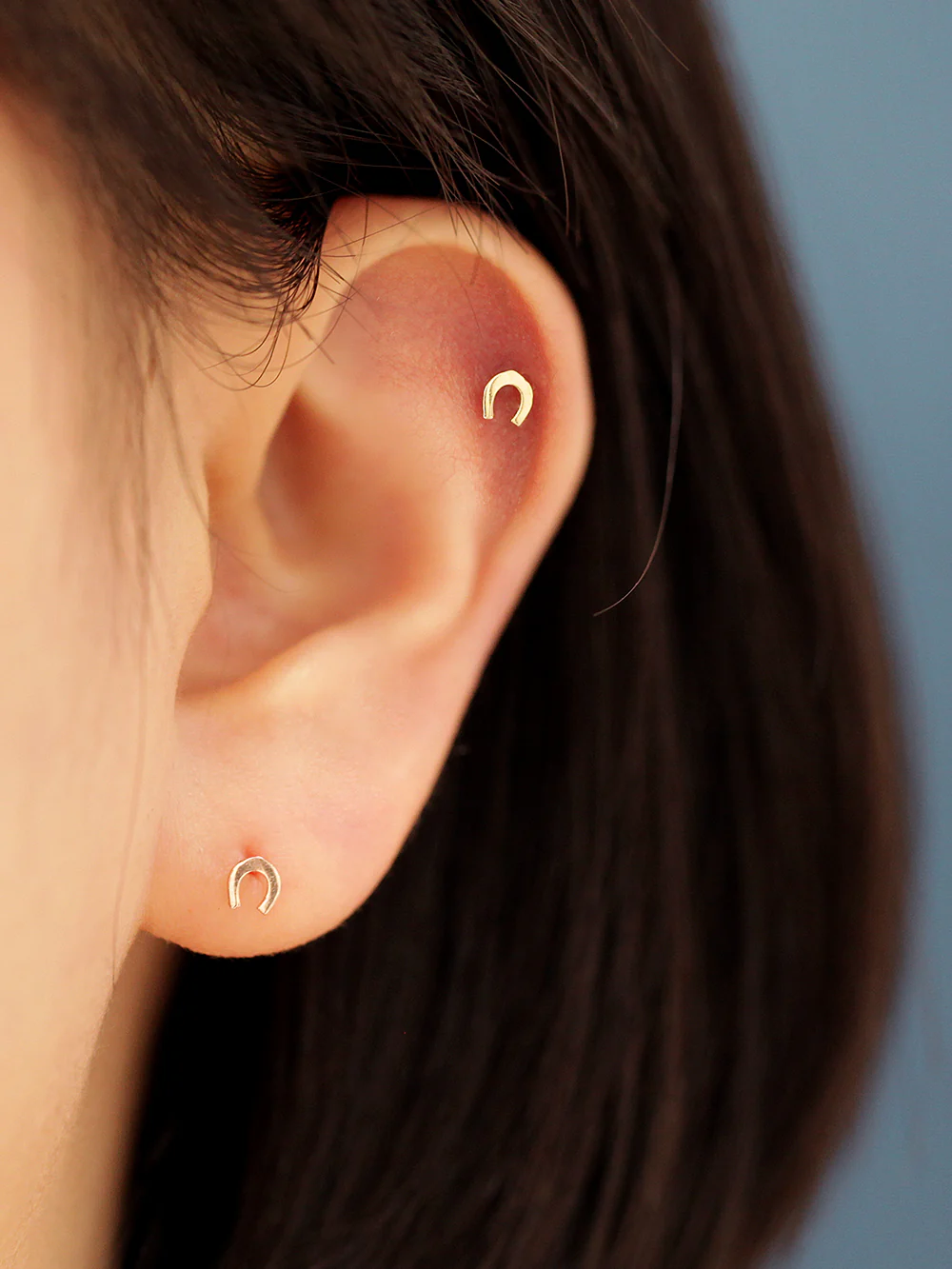 14K Gold Dainty Horseshoe Stud Earring - Image 4