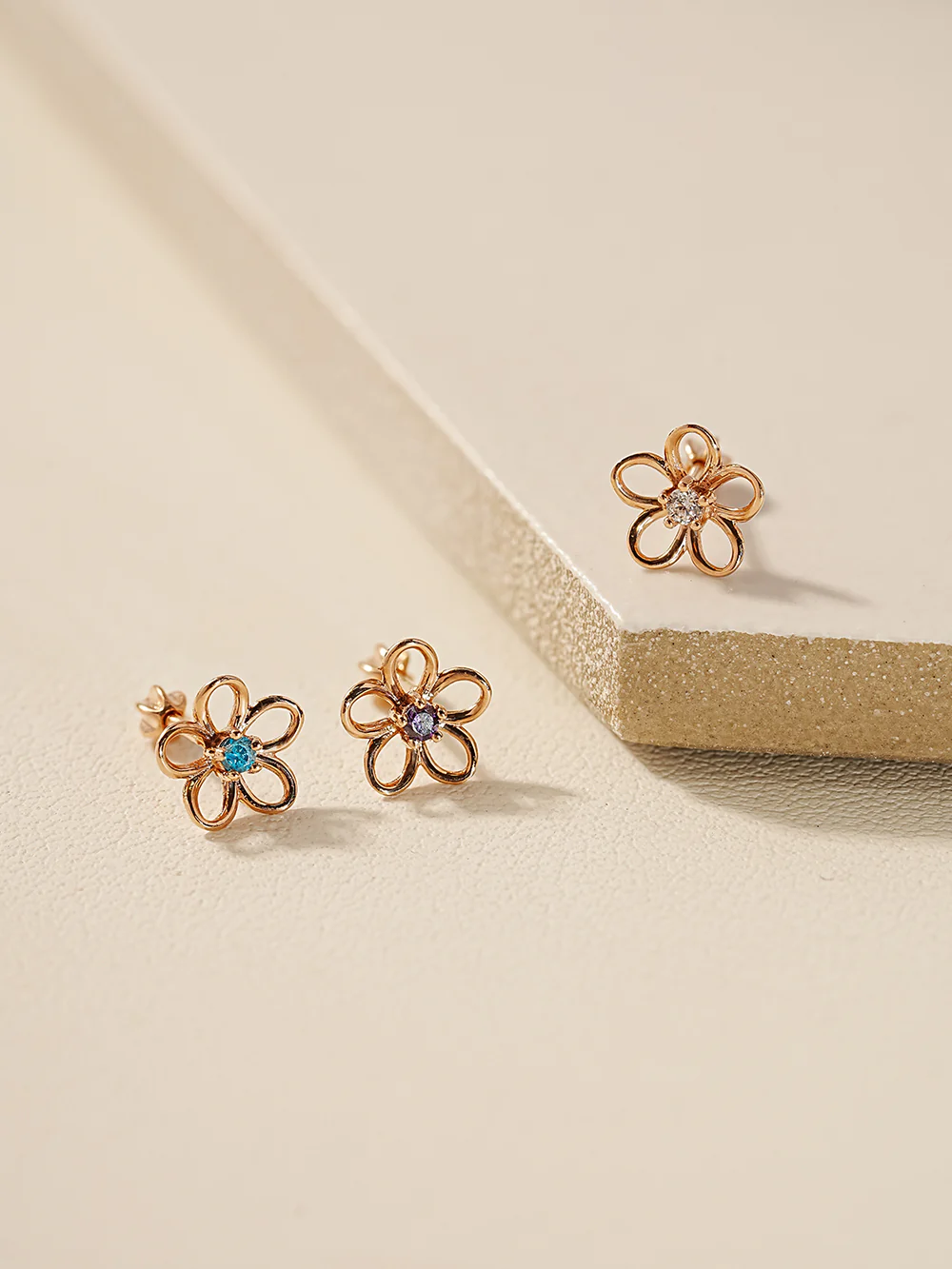 14K Gold Daisy Color Cubic Flower Cartilage Earring 18G16G - Image 3