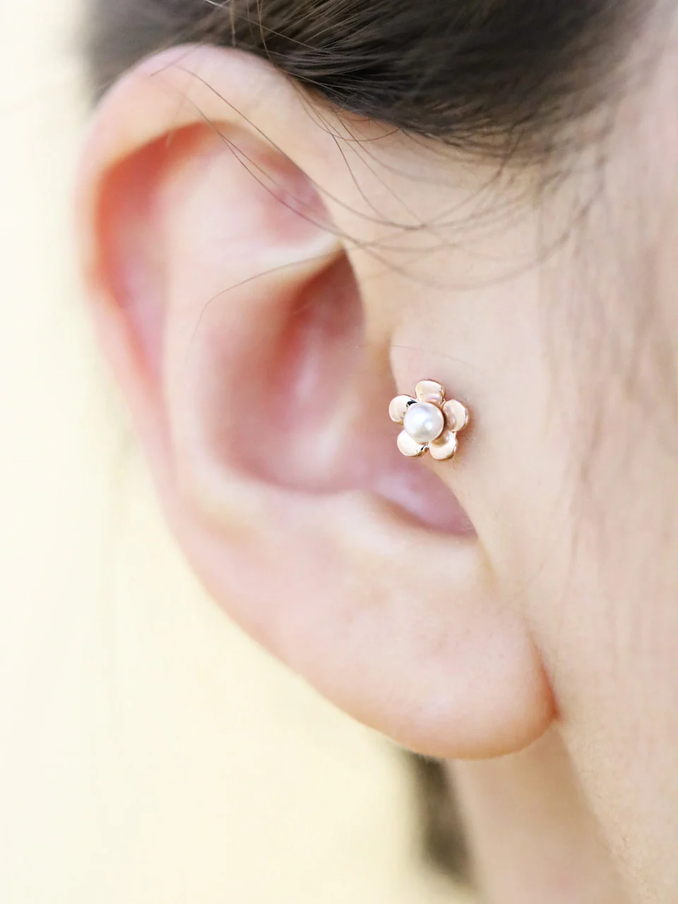 14K Gold Daisy Pearl Cartilage Earring 18G16G - Image 6