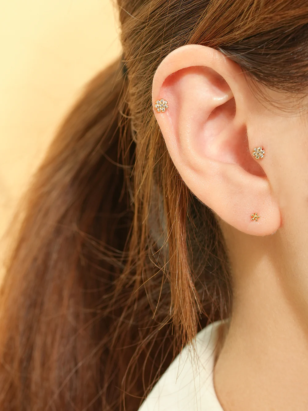 14K Gold Dandelion Cartilage Earring 20G - Image 3
