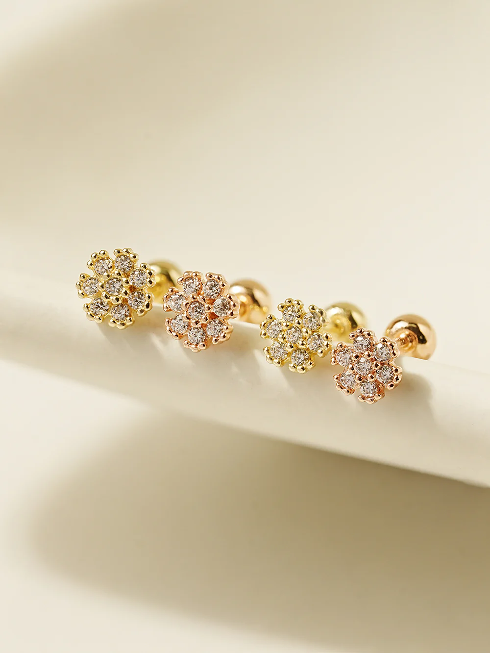 14K Gold Dandelion Cartilage Earring 20G - Image 4