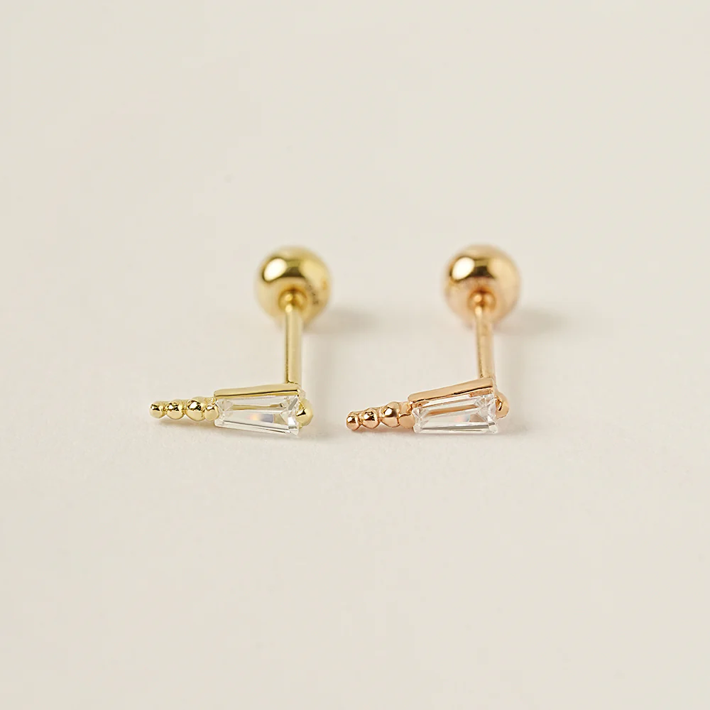 14K Gold Decresendo Cubic Cartilage Earring 20G - Image 5