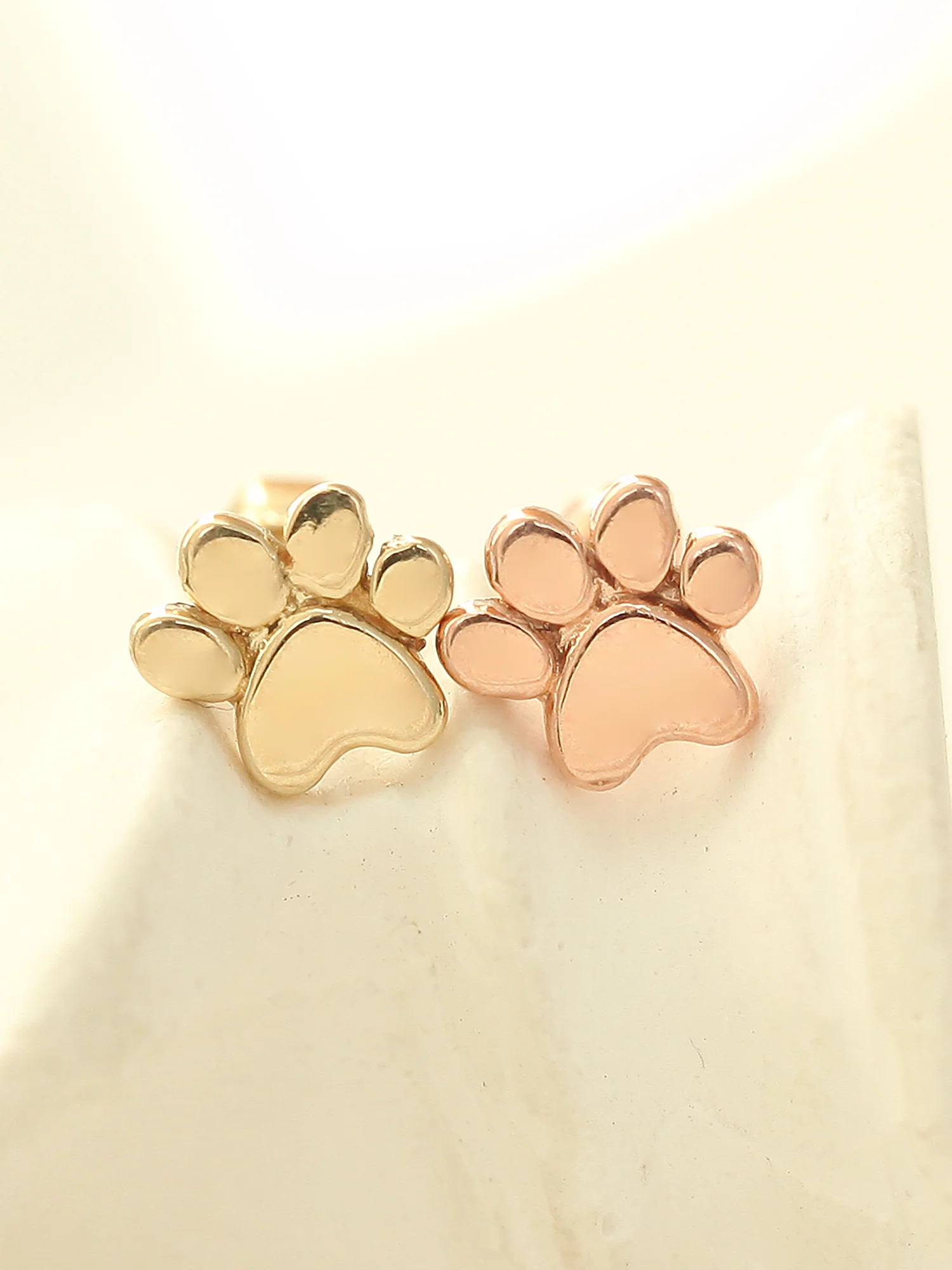 14K Gold Dog's Sole Cartilage Earring 18G16G - Image 6