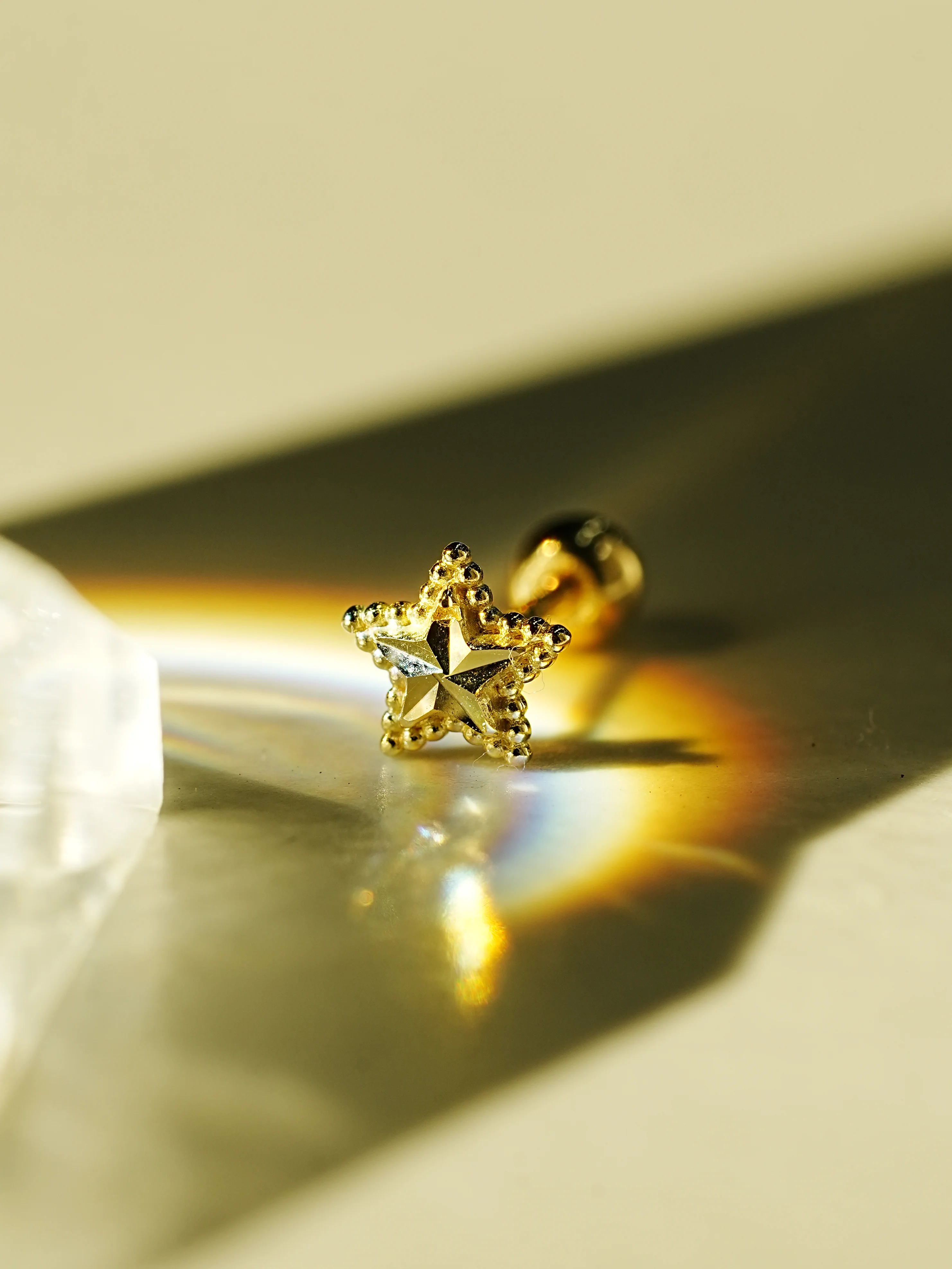 14K Gold Dot Cutting Star Cartilage Earring 20G - Image 3