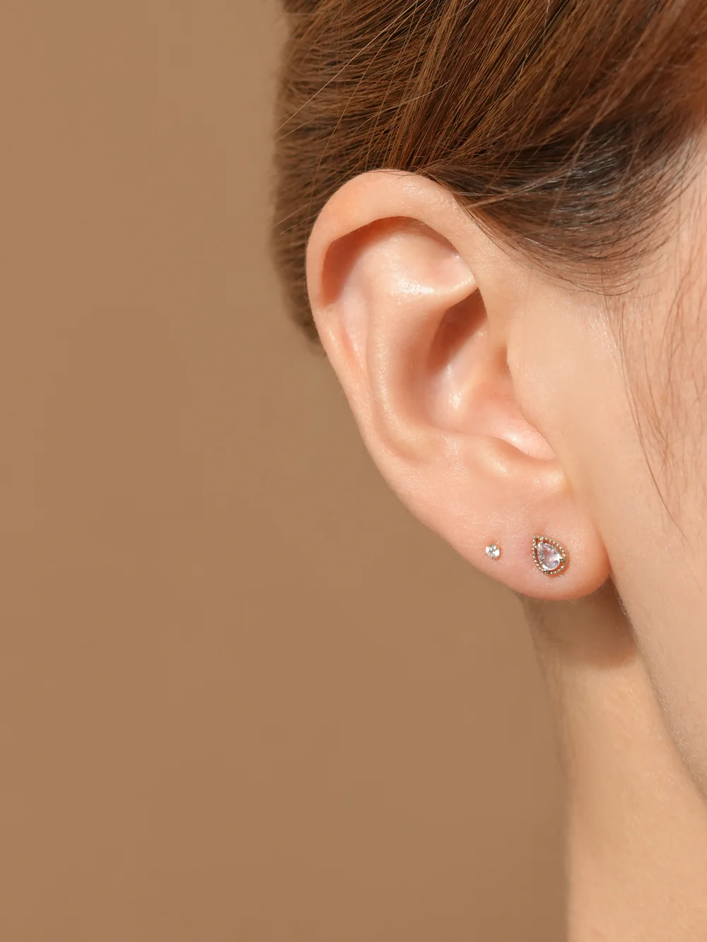 14K Gold Dotted Tear Drop Cartilage Earring 18G - Image 5