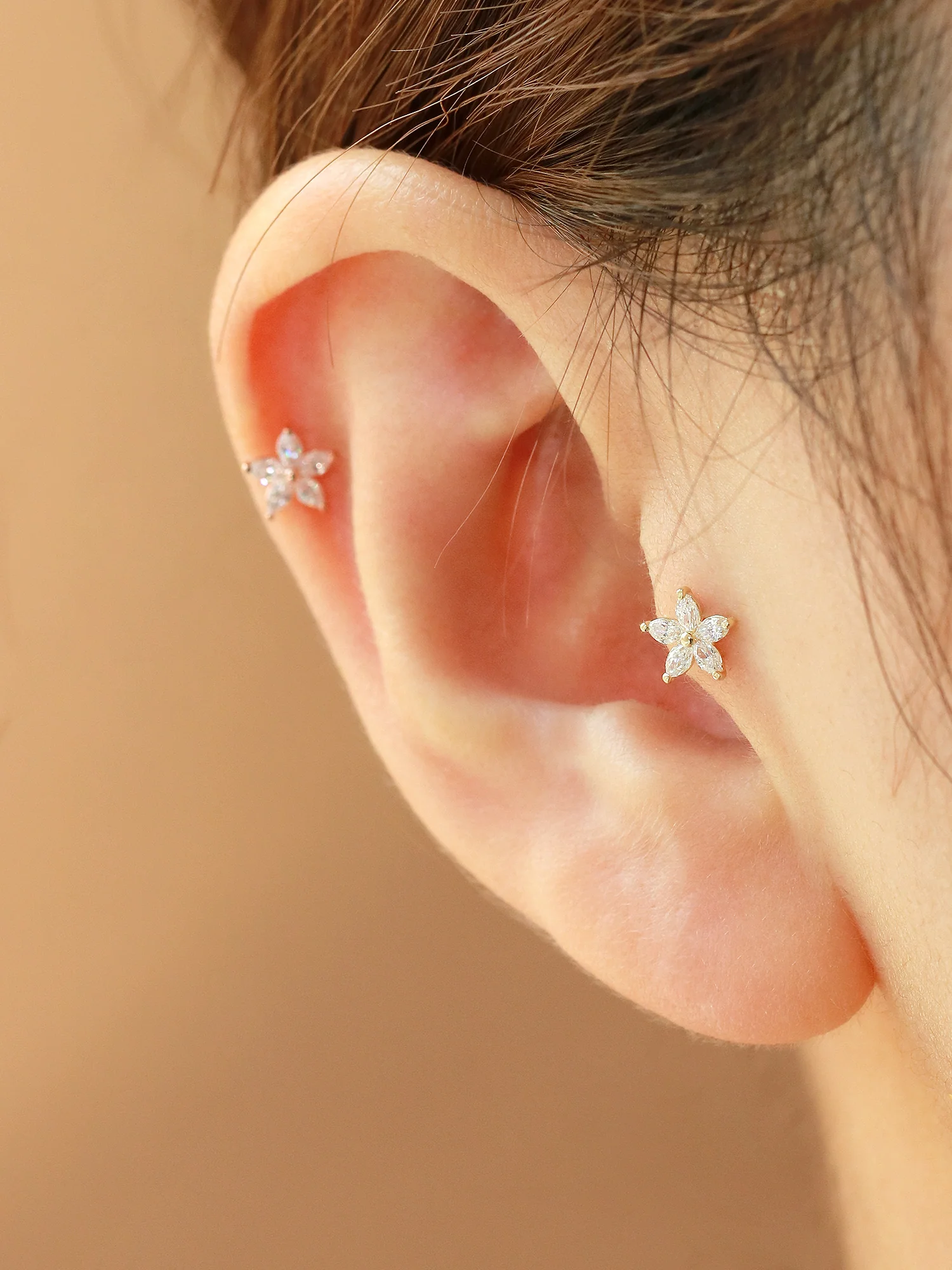14K Gold Double Flower Cubic Cartilage Earring 20G - Image 9