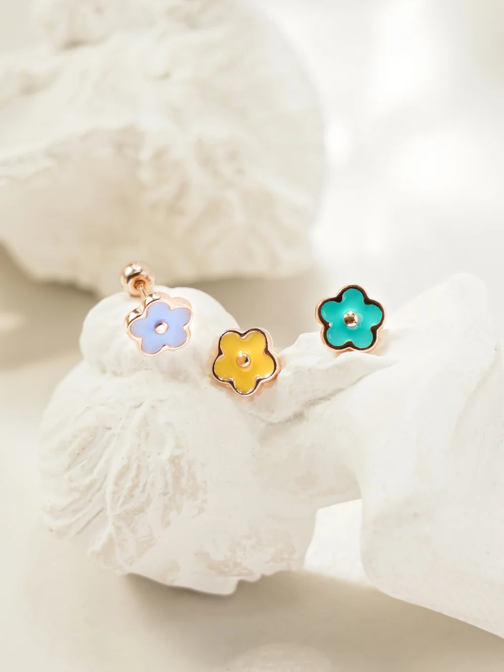14K Gold Enamel Flower Cartilage Earring 20G18G16G - Image 9