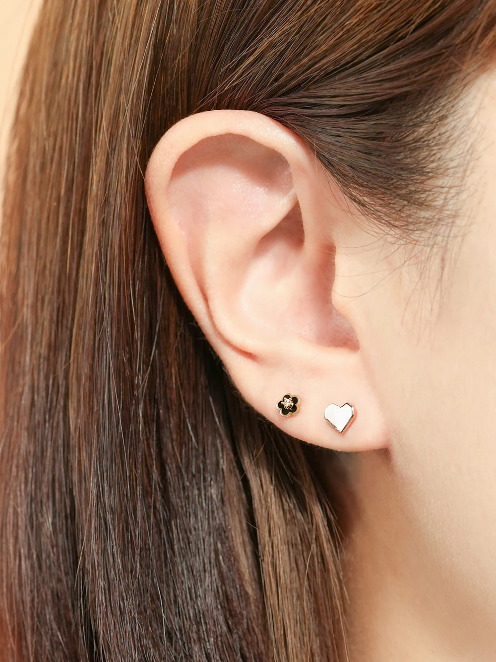 14K Gold Enamel Fold Heart Earring 20G18G16G - Image 2