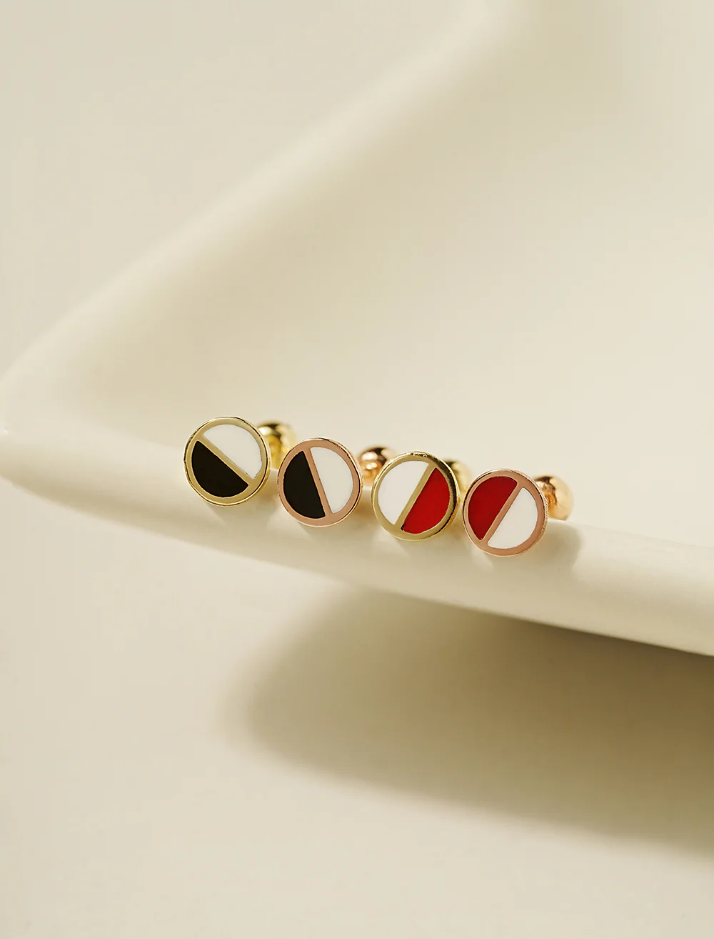 14K Gold Enamel Half Color Circle Cartilage Earring 20G - Image 3