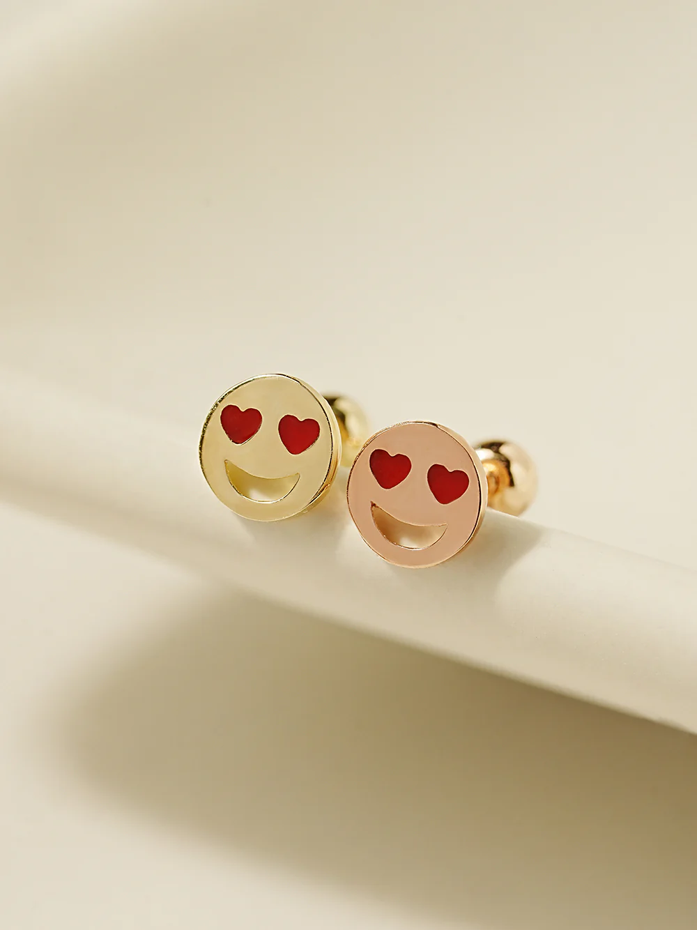 14K Gold Enamel Heart Eyes Smile Cartilage Earring 20G - Image 3