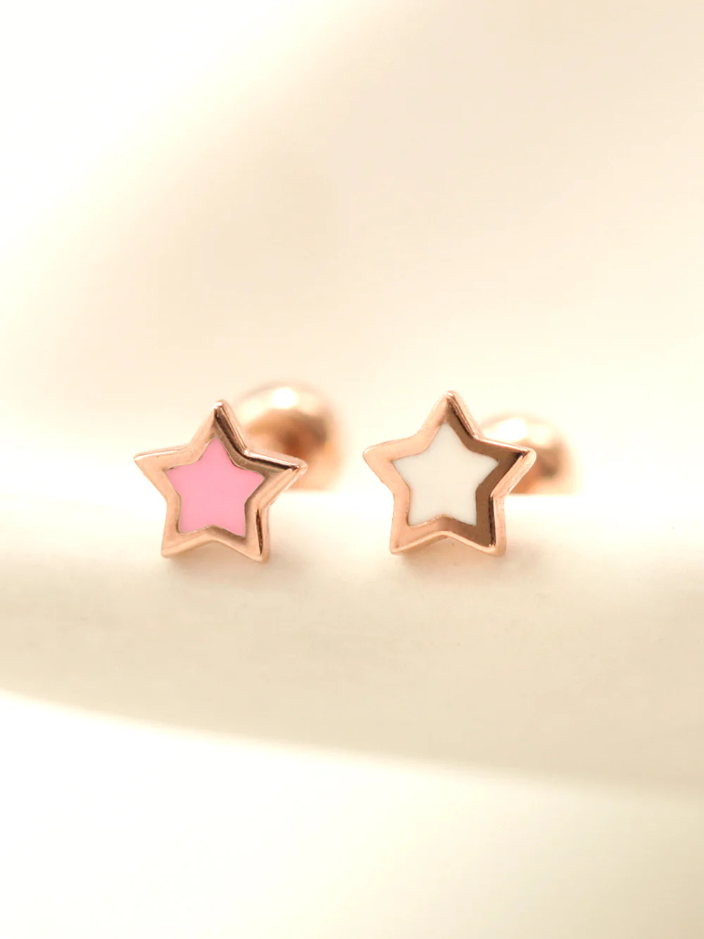 14K Gold Enamel Star Cartilage Earring 20G18G16G - Image 5