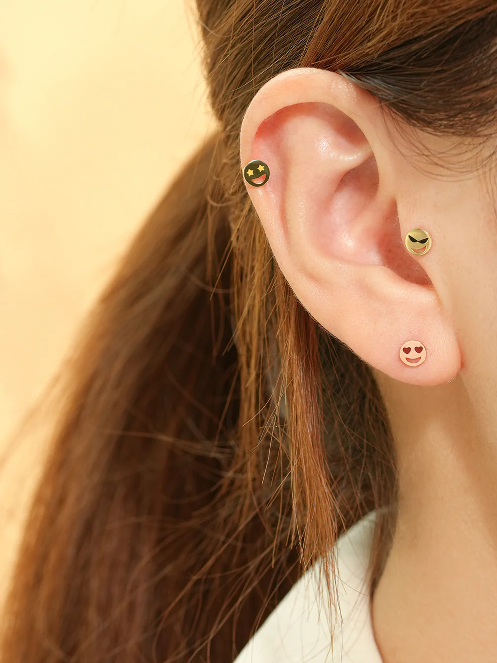 14K Gold Enamel Star Eyes Cartilage Earring 20G - Image 2