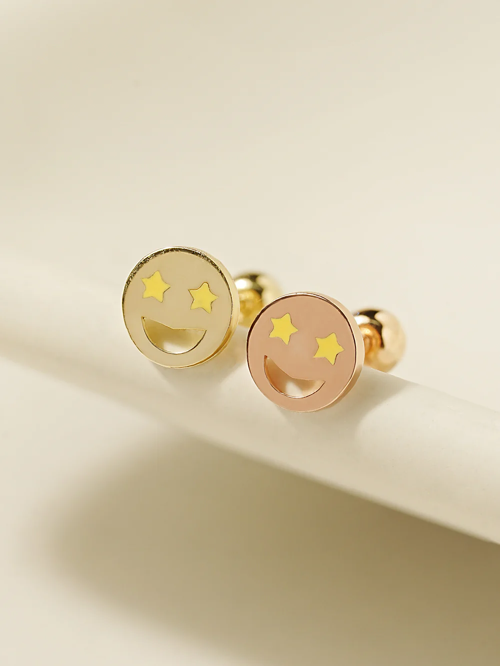 14K Gold Enamel Star Eyes Cartilage Earring 20G - Image 3