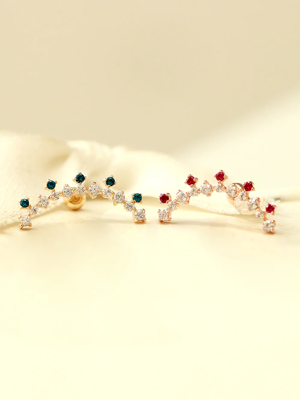 14K Gold Crown Long Curve Cubic Cartilage Earring 20G18G