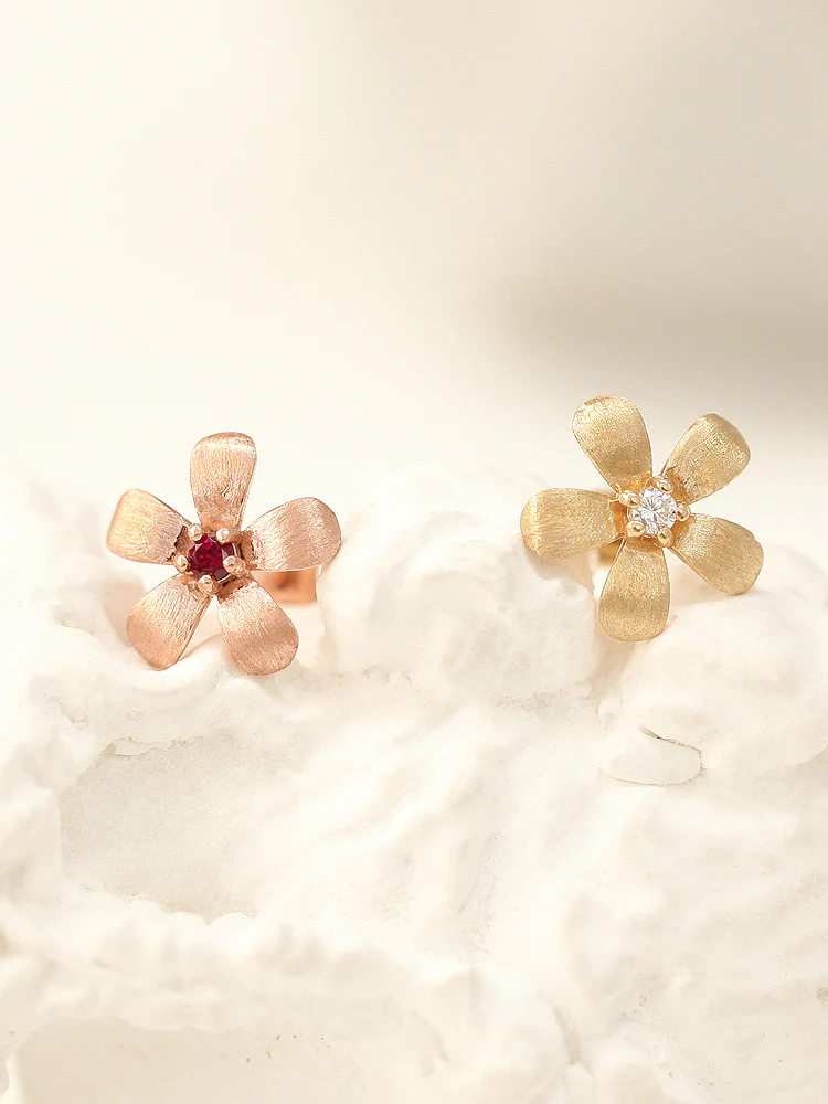 14K Gold Flower Cartilage Earring 18G16G - Image 2