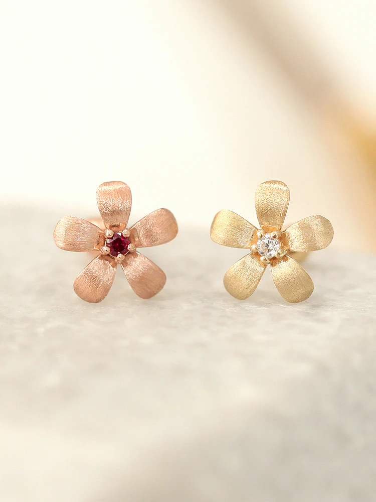 14K Gold Flower Cartilage Earring 18G16G - Image 3